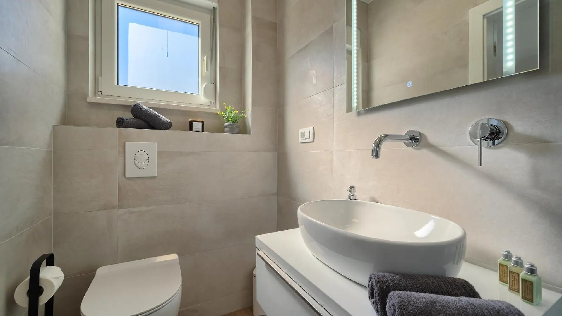 Koleus Apartment - Sea View & Pool Slatine Croatia