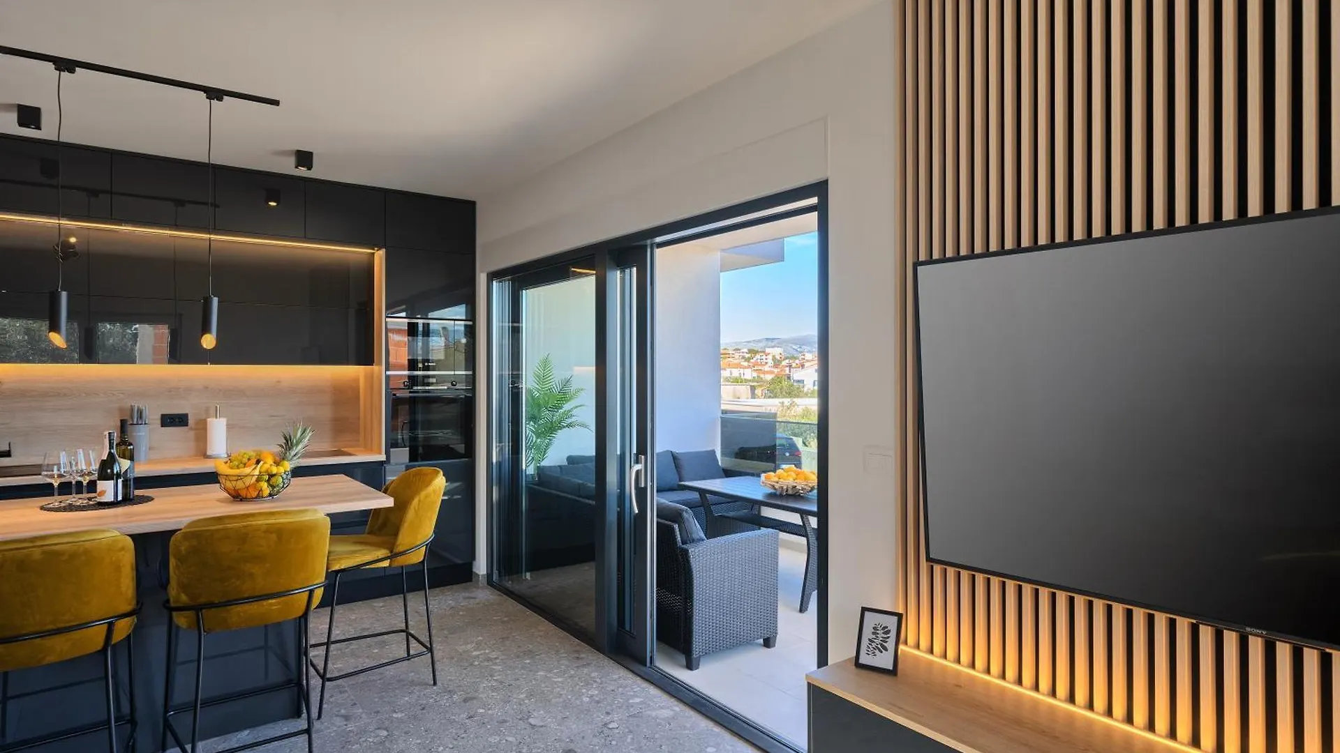 Koleus Apartment - Sea View & Pool Slatine 0*,